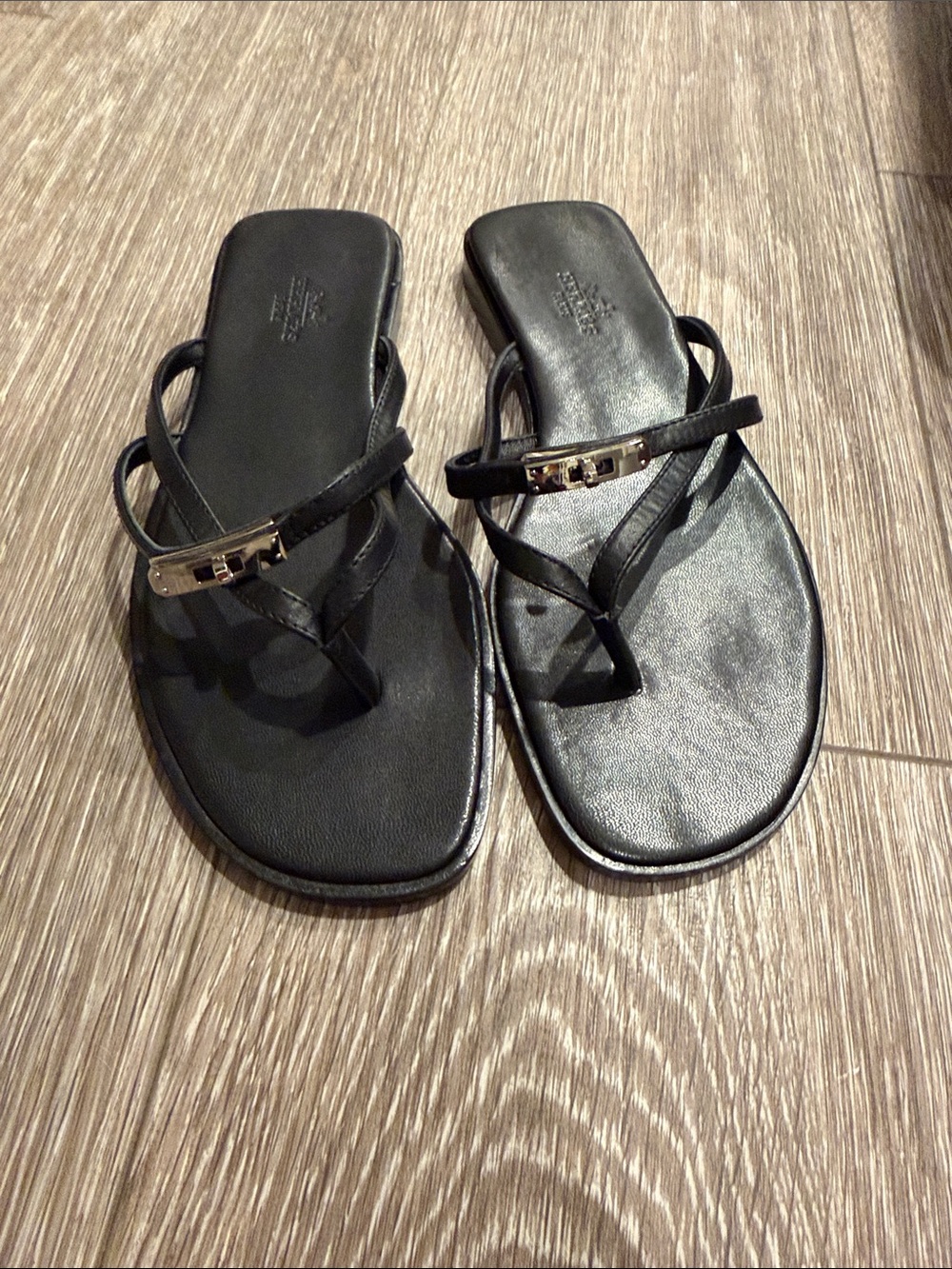 Black Leather Toe-Loop Sandals with Gold Accent